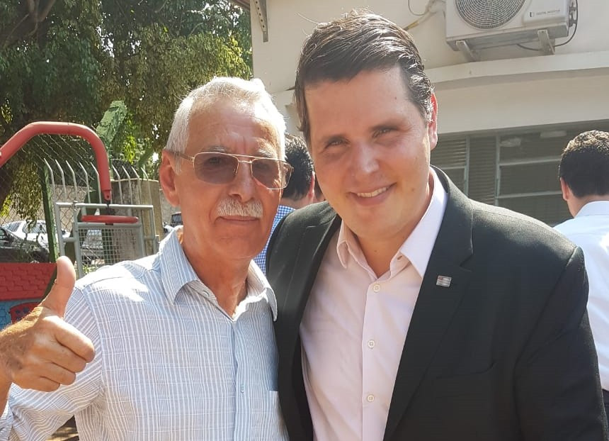 Carlão Motorista entregou dois ofícios a Cauê Macris